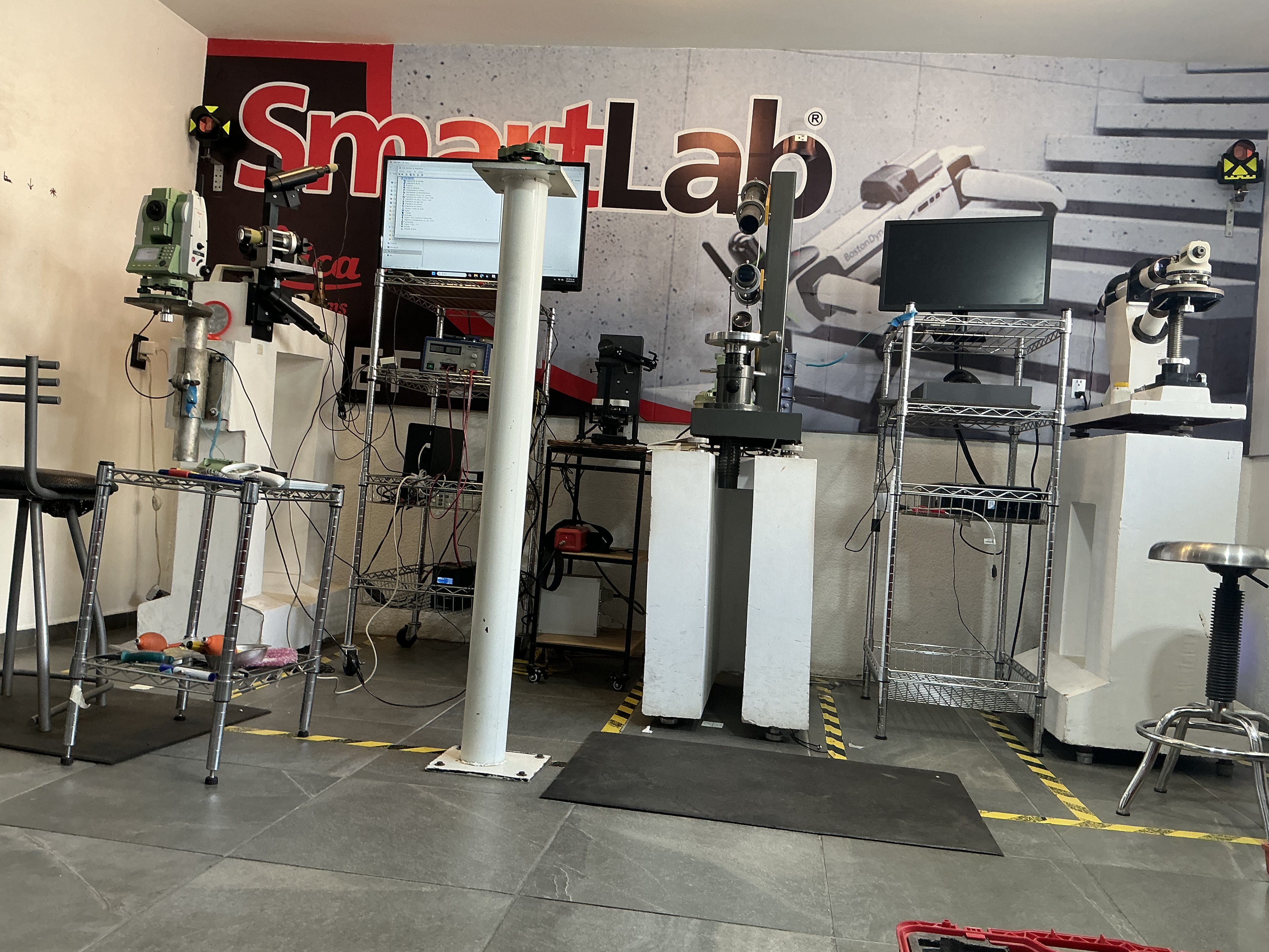 SmartLab Geomatics Solutions